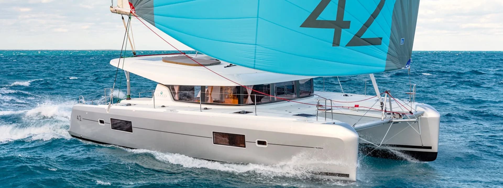 Lagoon 42 — классика, проверенная морем
